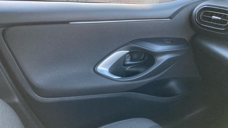 Toyota Yaris 1.5 Hybrid Design 5dr CVT Hybrid Hatchback